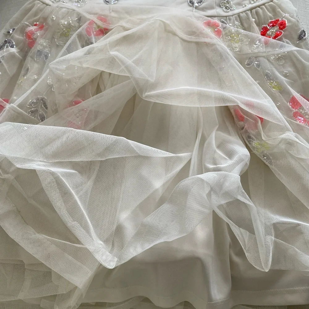 ASOS Cream and White Special Occasion Dress - Picture 10 of 11